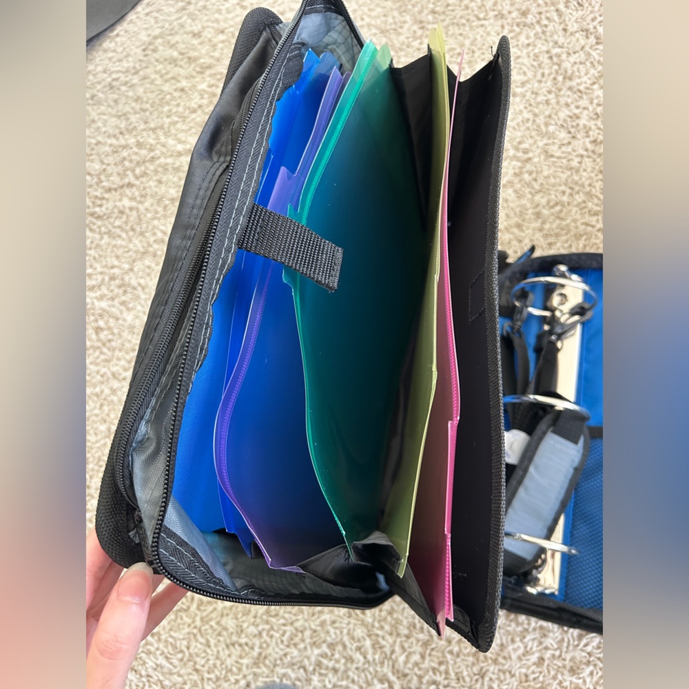 NWOT Case-It Blue Zipper Binder - Picture 13 of 14